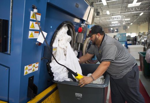 How Loading a Washer-Extractor Affects Laundry Processing